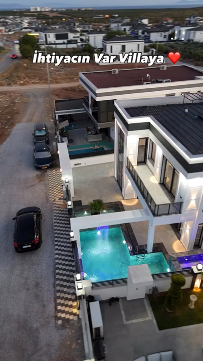Havuzlu Modern Villa Projesi